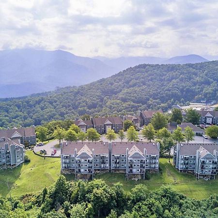 Sky High Views!!-Peak Mountaintop-Outdoor Pool-Close To Downtown-Private Balcony-Wifi-Cable Gatlinburg Dış mekan fotoğraf