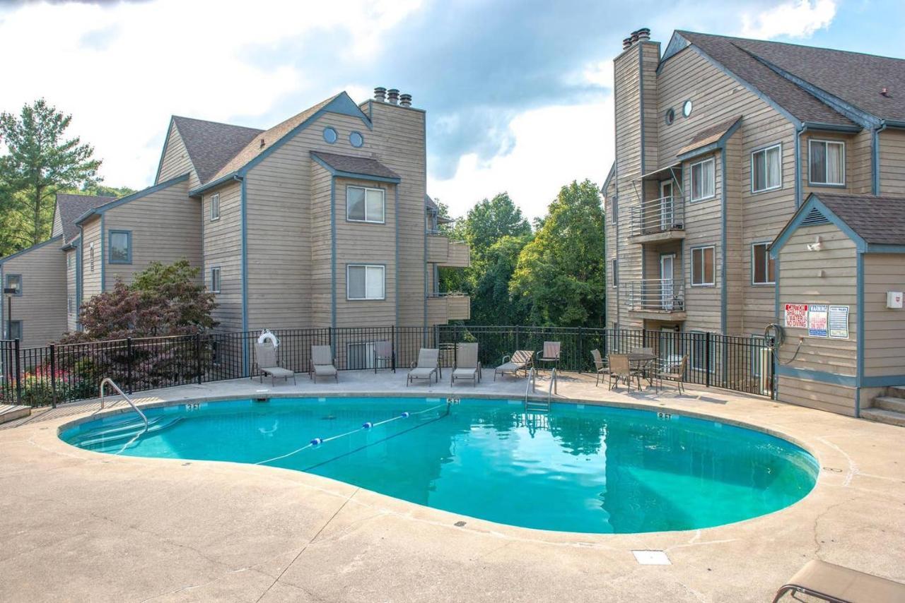 Sky High Views!!-Peak Mountaintop-Outdoor Pool-Close To Downtown-Private Balcony-Wifi-Cable Gatlinburg Dış mekan fotoğraf