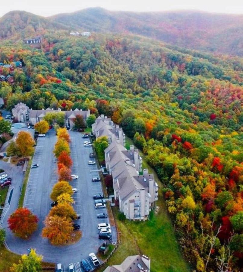 Sky High Views!!-Peak Mountaintop-Outdoor Pool-Close To Downtown-Private Balcony-Wifi-Cable Gatlinburg Dış mekan fotoğraf