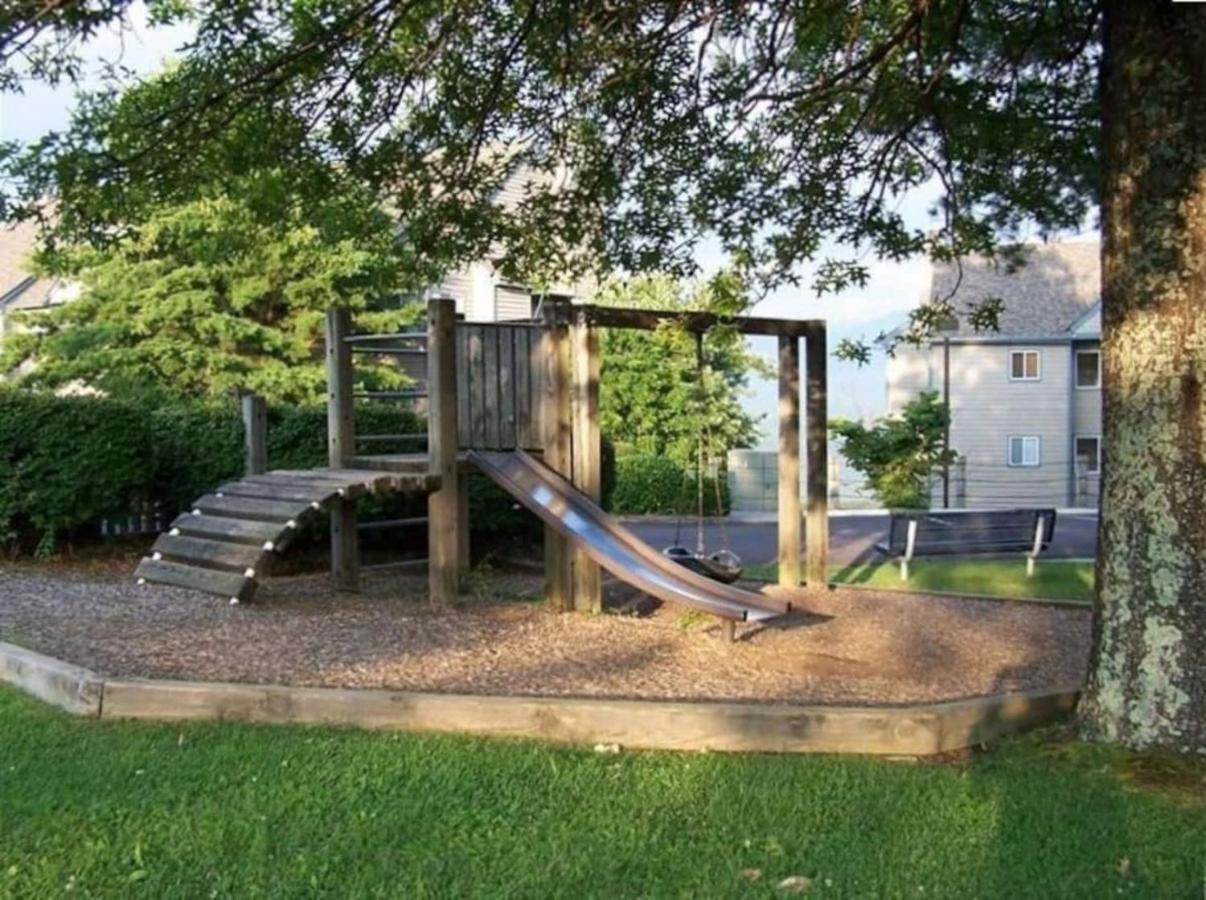 Sky High Views!!-Peak Mountaintop-Outdoor Pool-Close To Downtown-Private Balcony-Wifi-Cable Gatlinburg Dış mekan fotoğraf