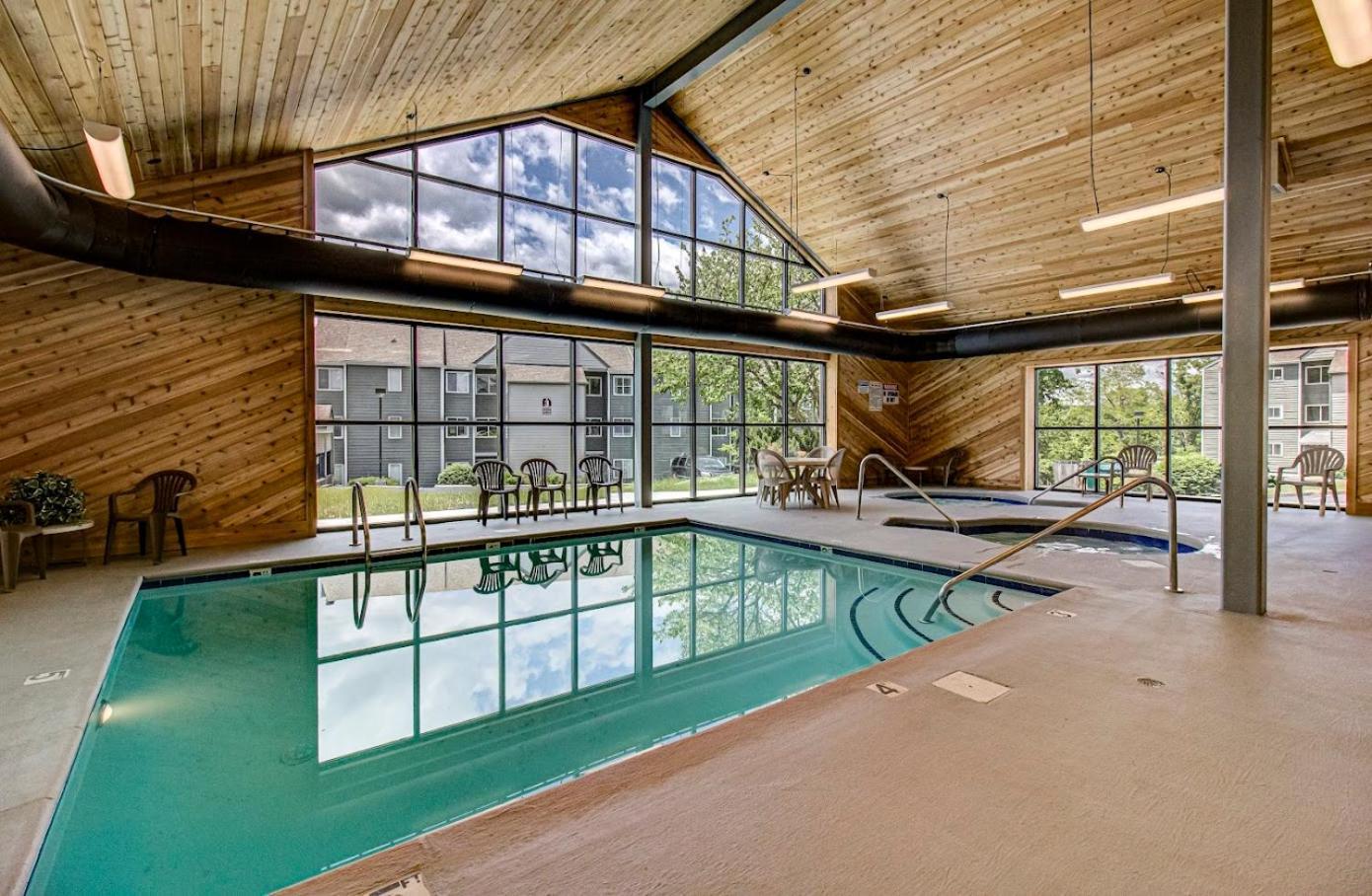 Sky High Views!!-Peak Mountaintop-Outdoor Pool-Close To Downtown-Private Balcony-Wifi-Cable Gatlinburg Dış mekan fotoğraf